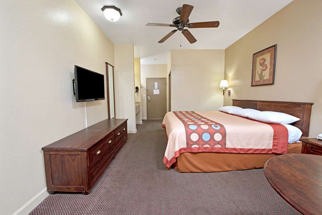 Super 8 By Wyndham St. Louis Airport Hotell Woodson Terrace Rum bild