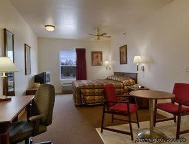 Super 8 By Wyndham St. Louis Airport Hotell Woodson Terrace Exteriör bild